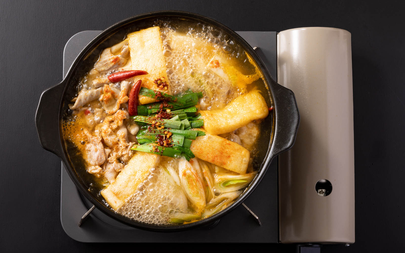 Akakara nabe akakara-nabe